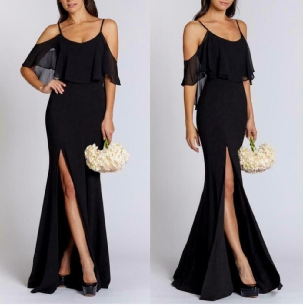 DRESS THE POPULATION Black Diana Ruffle off the Shoulder Trumpet Slit Gown // S